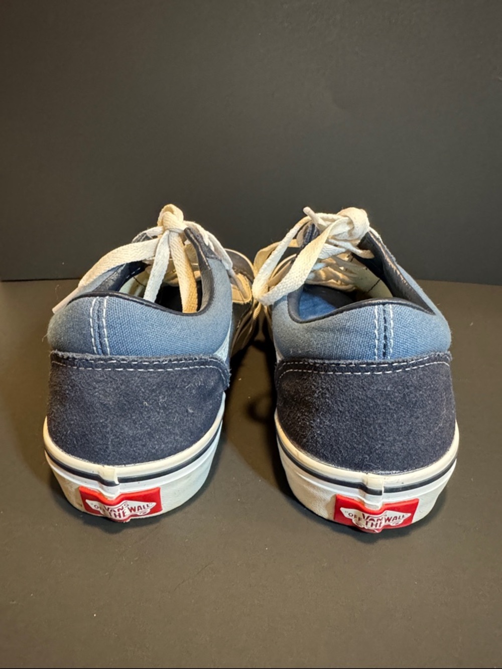 Vans Low-Top Sneakers in Navy and Light Blue - Picture 3 of 9